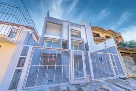 Casa com 3 Quartos à venda, 205m² no Jardim Itu, Porto Alegre