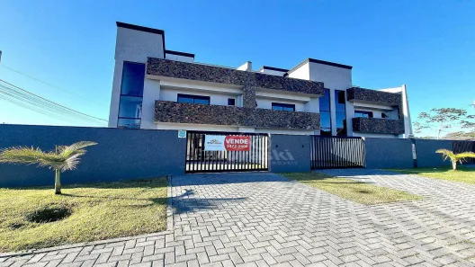 Sobrado com 3 Quartos à venda, 165m² no Guaratuba, Guaratuba