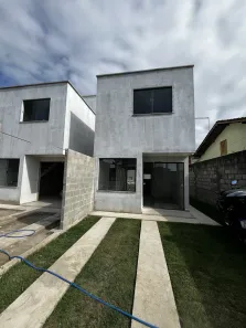 Casa com 2 Quartos à venda, 50m² no São Francisco, Serra