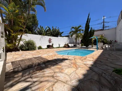 Casa com 3 Quartos à venda, 136m² no São João Batista (Venda Nova), Belo Horizonte