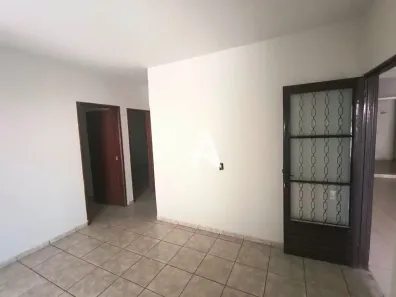Casa com 3 Quartos para alugar, 120m² no Maravilha, Uberlândia