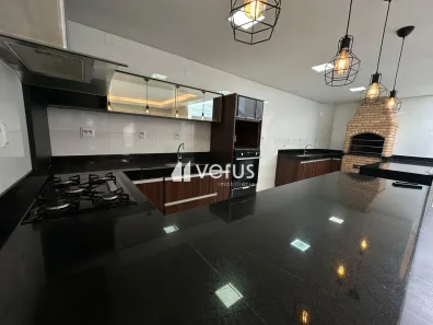Casa de Condomínio com 5 Quartos para alugar, 160m² no Morada da Colina, Uberlândia
