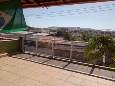 Casa com 4 Quartos à venda, 180m² no Santa Cruz, Betim