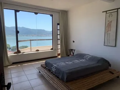 Casa com 4 Quartos à venda, 360m² no Piratininga, Niterói