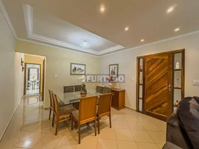 Sobrado com 3 Quartos à venda, 179m² no Jardim Las Vegas, Santo André