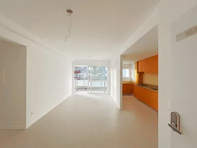 Apartamento com 2 Quartos à venda, 74m² no Passo da Areia, Porto Alegre