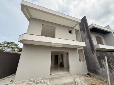 Sobrado com 2 Quartos à venda, 76m² no Bom Retiro, Matinhos
