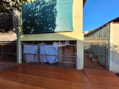 Casa com 2 Quartos para alugar, 10m² no Vila Elza, Aramina