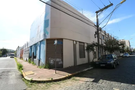 Prédio Comercial à venda, 1800m² no Centro, São Leopoldo