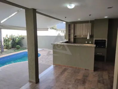 Casa de Condomínio com 3 Quartos para alugar, 298m² no Swiss Park, Campinas