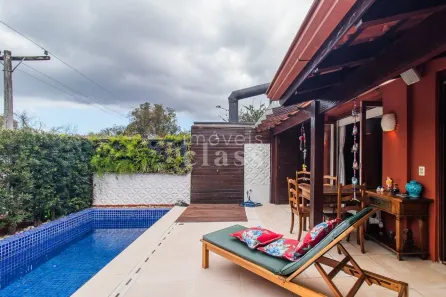 Casa de Condomínio com 3 Quartos à venda, 329m² no Três Figueiras, Porto Alegre