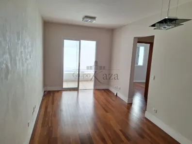 Apartamento com 2 Quartos para alugar, 75m² no Vila Adyana, São José dos Campos