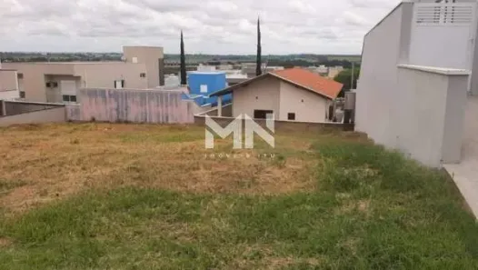 Lote/Terreno à venda, 330m² no Buru, Salto
