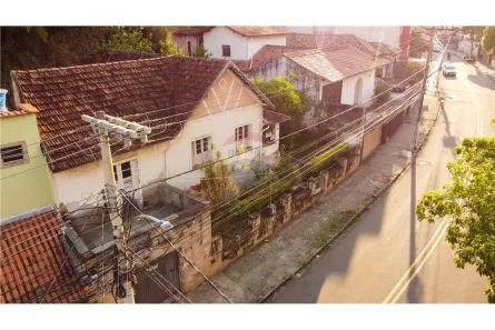 Lote/Terreno com 1 Quarto à venda, 653m² no Jardim Glória, Juiz de Fora