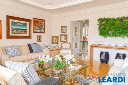 Apartamento com 4 Quartos à venda, 180m² no Santa Cecília, São Paulo