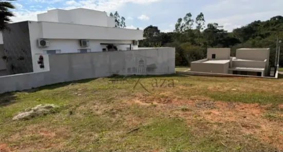à venda, 300m² no Bairro do Grama, Caçapava