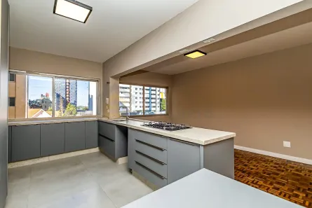 Apartamento com 3 Quartos à venda, 150m² no Batel, Curitiba