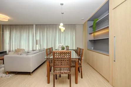 Apartamento com 3 Quartos para alugar, 130m² no Centro, Balneário Camboriú