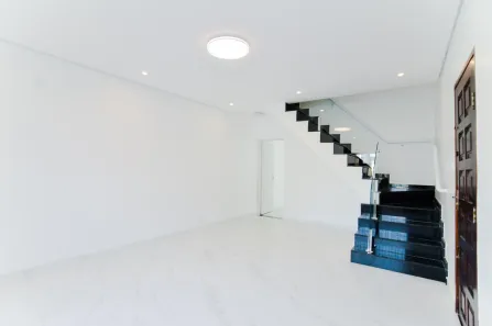 Casa com 3 Quartos para alugar, 187m² no Vila Galvão, Guarulhos