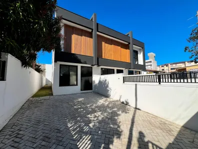 Casa com 3 Quartos à venda, 137m² no Ingleses do Rio Vermelho, Florianópolis