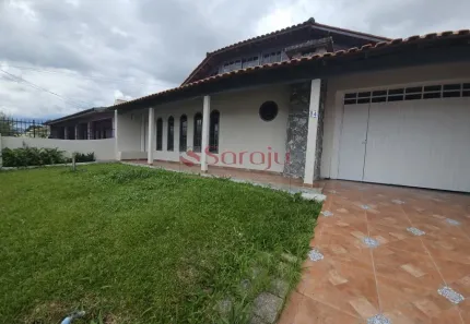 Casa com 5 Quartos à venda, 200m² no Cajuru, Curitiba
