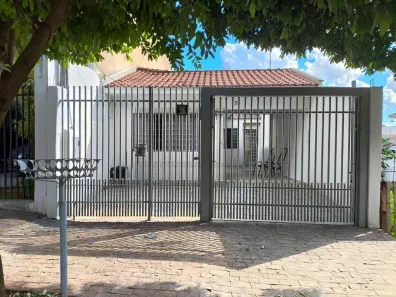 Casa com 2 Quartos à venda, 103m² no Zona 28, Maringá