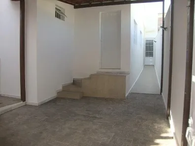 Casa com 2 Quartos para alugar, 50m² no Araguaia, Belo Horizonte