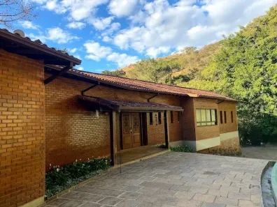 Casa de Condomínio com 6 Quartos para venda ou aluguel, 797m² no Itaipava, Petrópolis