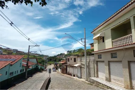 Sobrado com 7 Quartos à venda, 353m² no Leopoldina, Bicas