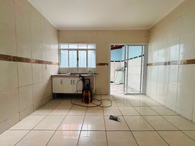 Casa com 2 Quartos à venda, 86m² no Vila Santana, Itapetininga