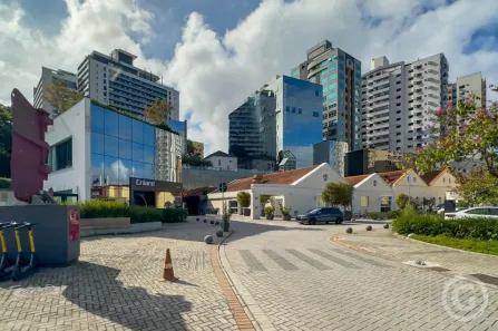 Ponto Comercial para alugar, 110m² no Centro, Florianópolis