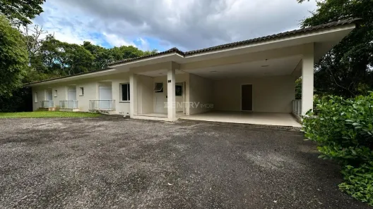 Casa de Condomínio com 3 Quartos para alugar, 479m² no Caxambu, Jundiaí