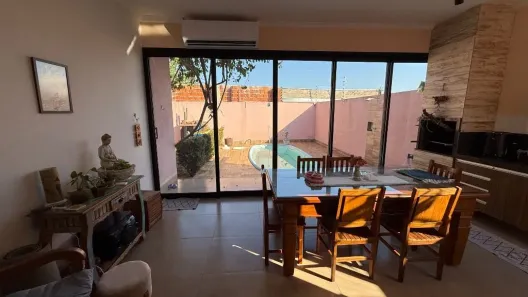 Casa com 3 Quartos à venda, 171m² no Jardim Universitário, Cuiabá