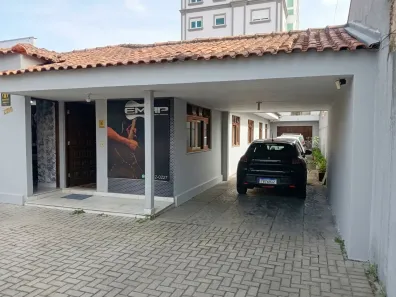 Casa com 3 Quartos à venda, 250m² no Centro, São José dos Pinhais