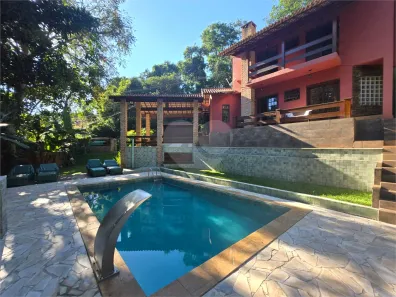 Casa de Condomínio com 3 Quartos à venda, 209m² no Cumbari, Mairiporã