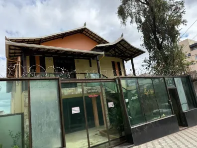 Casa com 6 Quartos à venda, 360m² no Barreiro, Belo Horizonte