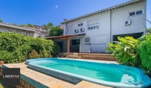 Casa com 3 Quartos para alugar, 234m² no Três Figueiras, Porto Alegre