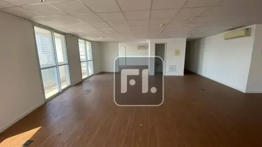Sala Comercial para alugar, 118m² no Liberdade, São Paulo