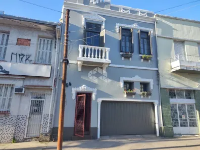 Casa com 3 Quartos à venda, 4560m² no Floresta, Porto Alegre