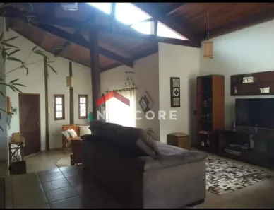 Casa com 3 Quartos à venda, 244m² no Chácara Floresta, Botucatu