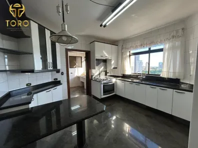 Apartamento com 3 Quartos para alugar, 187m² no Zona 01, Maringá