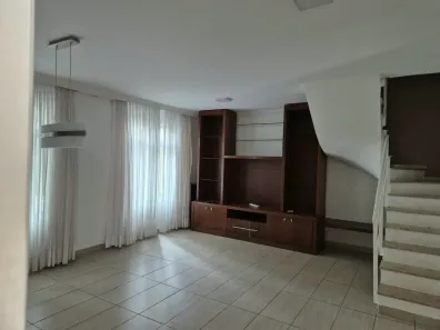 Casa com 3 Quartos para alugar, 120m² no Parque Munhoz, São Paulo