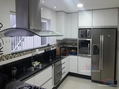 Sobrado com 4 Quartos à venda, 213m² no Vila Osasco, Osasco