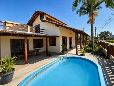Sobrado com 3 Quartos à venda, 281m² no Barra do Saí, Itapoá