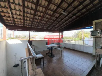 Sobrado com 4 Quartos à venda, 194m² no Jardim Jamaica, Santo André