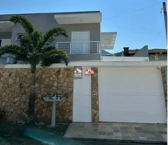 Sobrado com 3 Quartos para alugar, 160m² no Verde Mar, Caraguatatuba