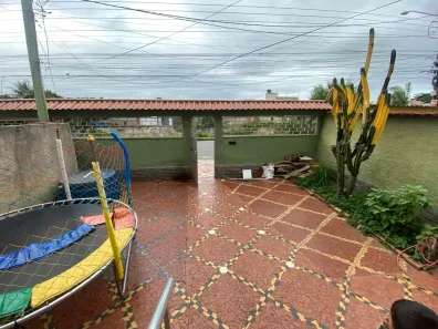 Casa com 2 Quartos à venda, 228m² no Santa Cruz, Rio de Janeiro