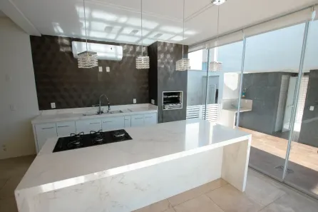 Casa com 4 Quartos à venda, 331m² no Jardins Madri, Goiânia