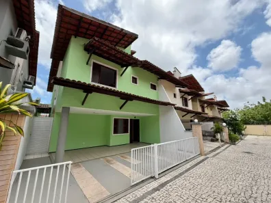 Casa de Condomínio com 3 Quartos à venda, 150m² no Sapiranga-Coité, Fortaleza
