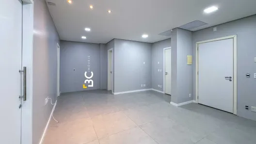 Sala Comercial para alugar, 64m² no Chácara das Pedras, Porto Alegre